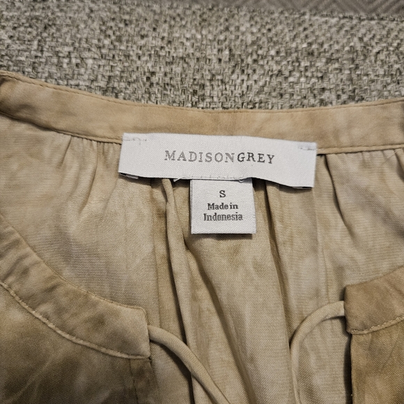 MADISON GREY Tiered Dress Tan Size Small - Picture 8 of 12